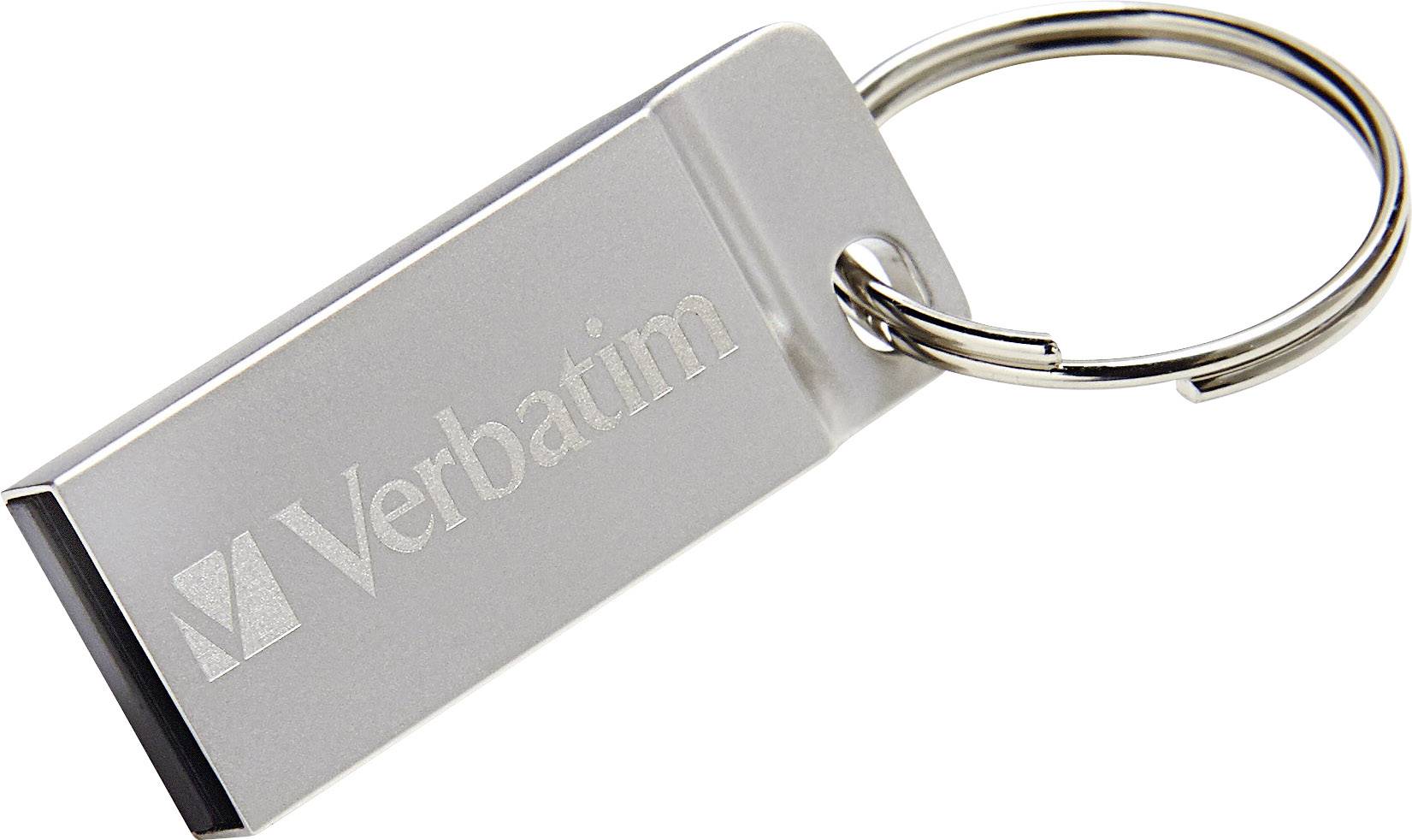 Een zilveren USB-stick met een sleutelhanger waarop 'Verbatim' is gegraveerd.