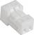 Kleine, witte kunststof stekker met twee parallelle aansluitingen, mogelijk voor elektronische of elektrische verbindingen.