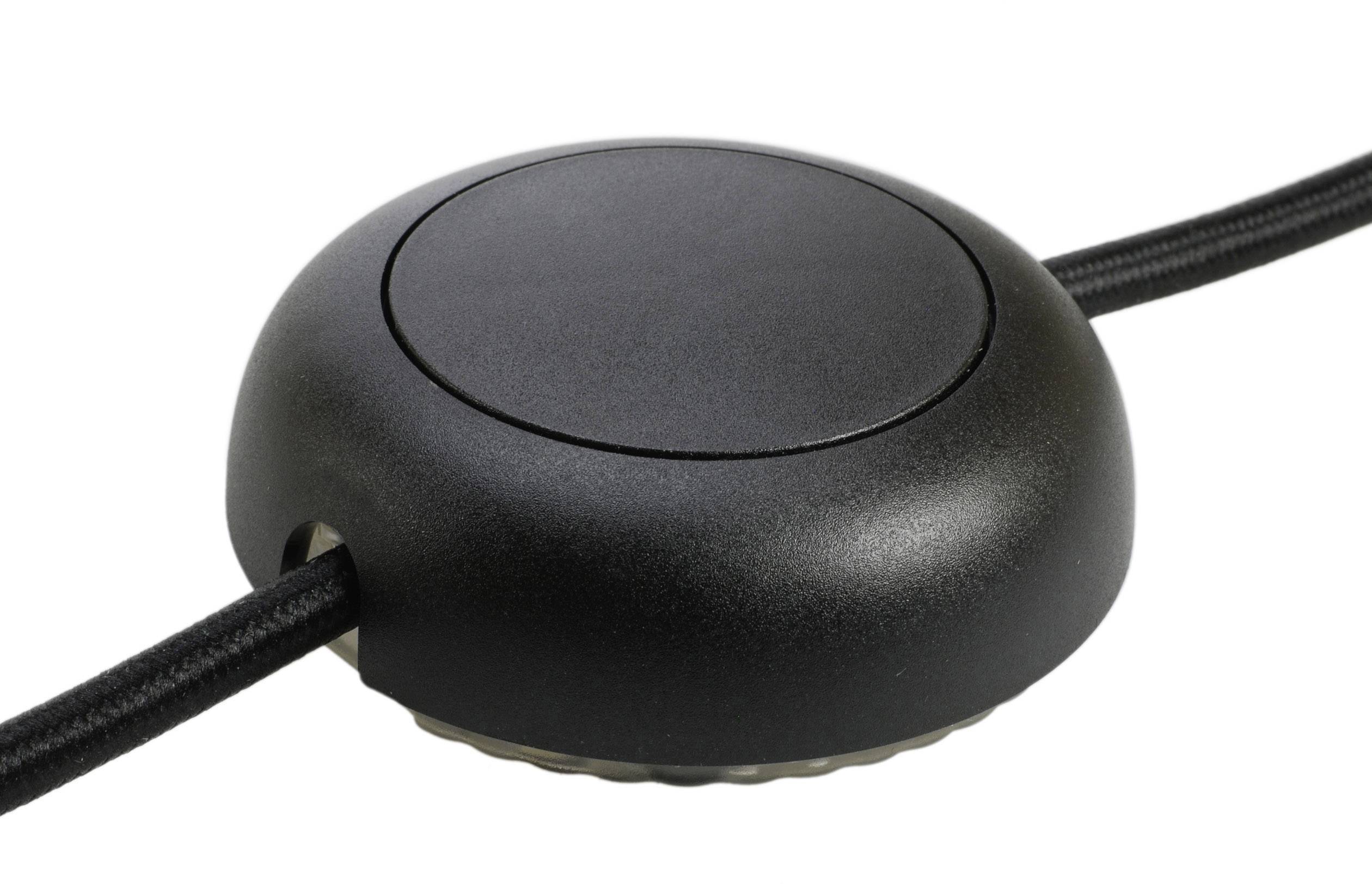 Zwarte ronde voetschakelaar met kort snoer, geschikt voor lampen of elektrische apparaten.