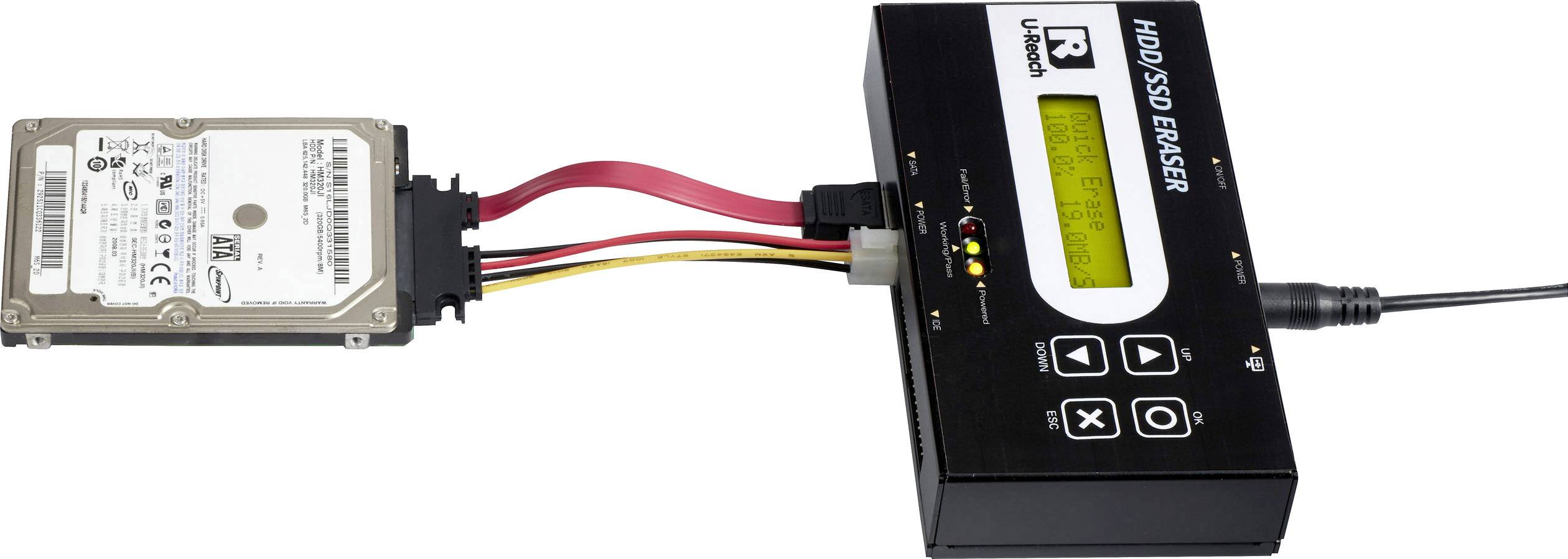 Een harde schijf-/SSD-wisapparaat is verbonden met een interne harde schijf. Het display toont de verwijderingsstatus.