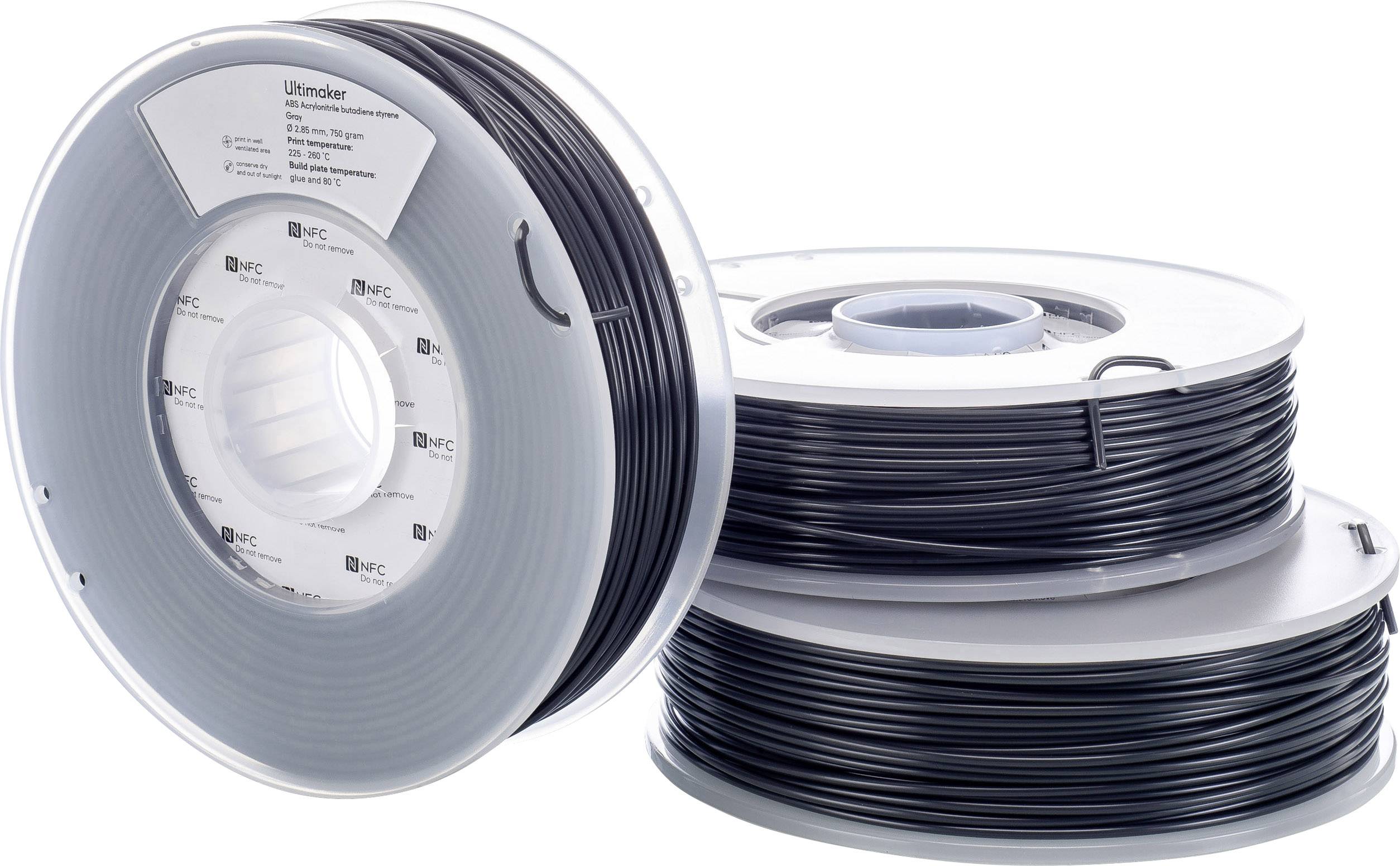 Drie spoelen met zwart 3D-printer filament van het merk Ultimaker, naast elkaar gestapeld, tegen een witte achtergrond.