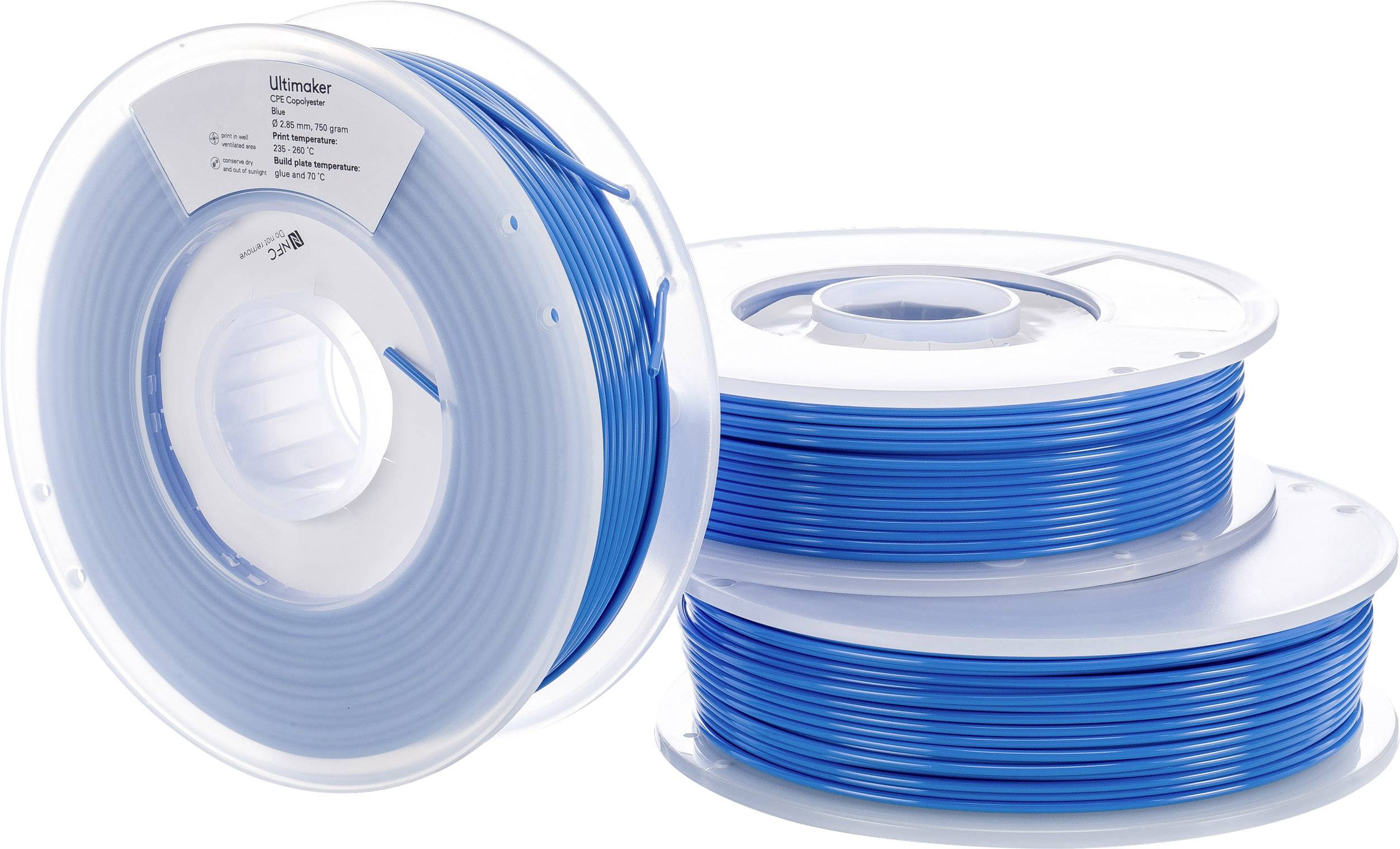 Twee spoelen met blauw filament voor 3D-printers, op elkaar gestapeld. Links staat 'Ultimaker' op beide spoelen.