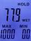 Elektronische weergave op blauwe achtergrond toont 'HOLD', 'WET', groot getal 779, 'MAX' 1000, 'MIN' 00.