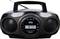 Een draagbare radio met Bluetooth-functie, twee luidsprekers en een digitaal display met '87.5' erop.