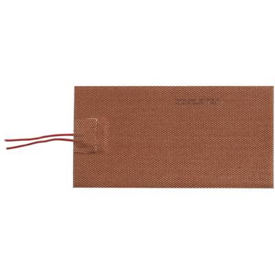 Een rechthoekig, rood verwarmingselement met twee rode draden aan de linkerkant, waarschijnlijk voor elektrisch gebruik.