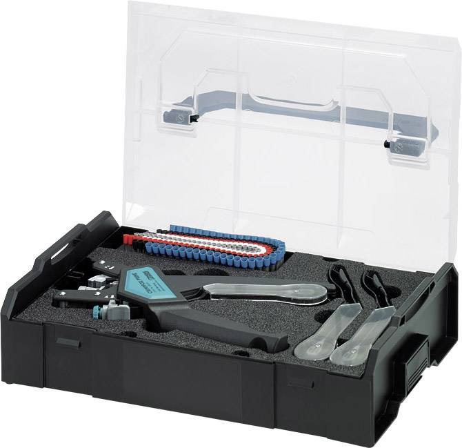 Een open gereedschapskist met een tang, moersleutels en een schroevendraaier. Bevat ook kabelbinders en beschermkappen.