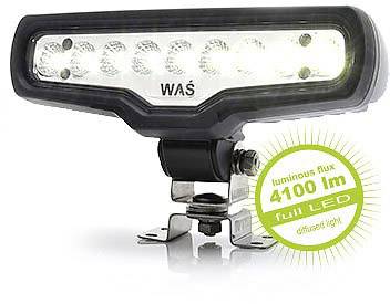LED-lichtbalk met bevestigingsbeugel, schijnt helder. Groen kenteken toont 'Lichtopbrengst 4100 lm, volledig LED, diffuus licht'.