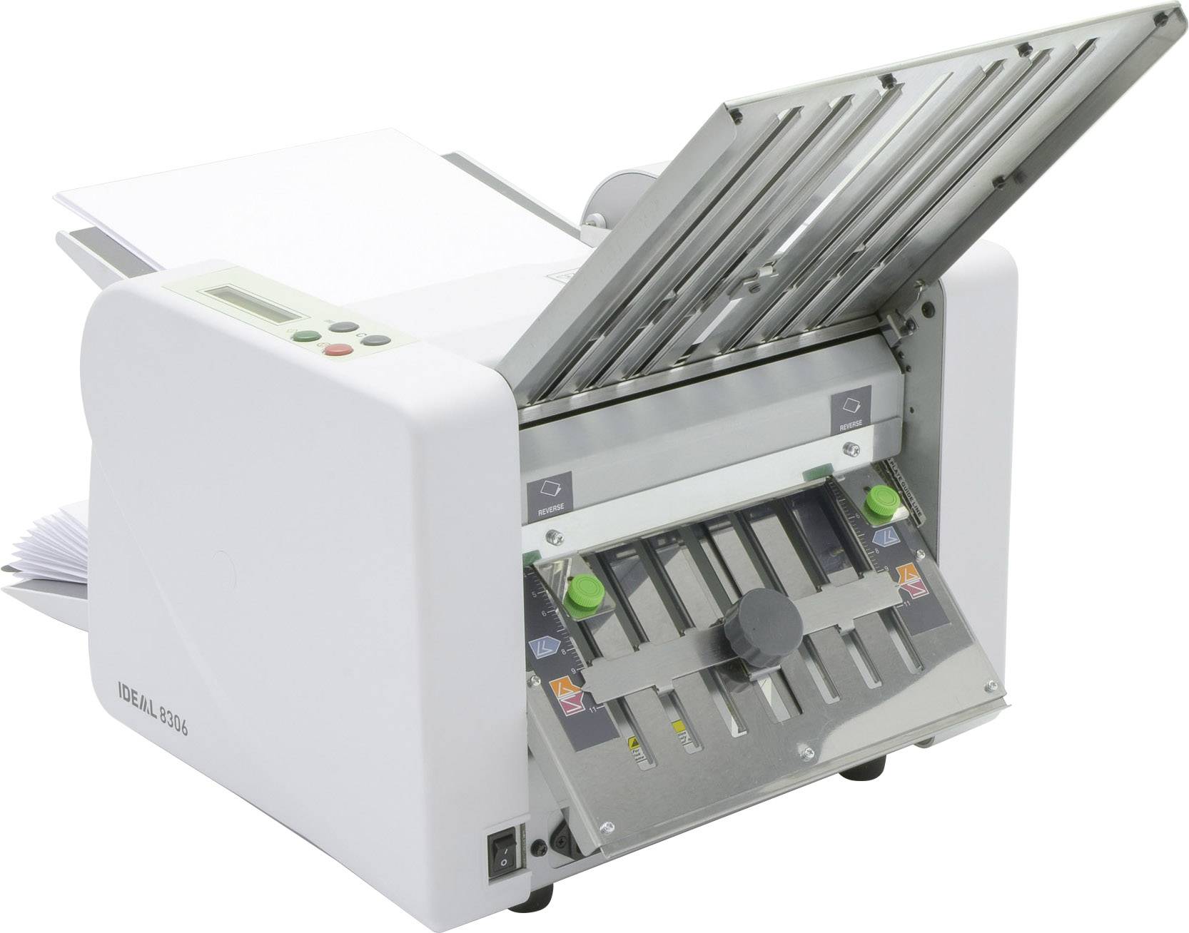 Een automatische papiervouwmachine met meerdere sleuven en een digitaal display aan de linkerkant, klaar voor gebruik.