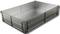 Metalen rechthoekige container met versterkte hoeken en beugels. Geschikt voor opslag of transport.