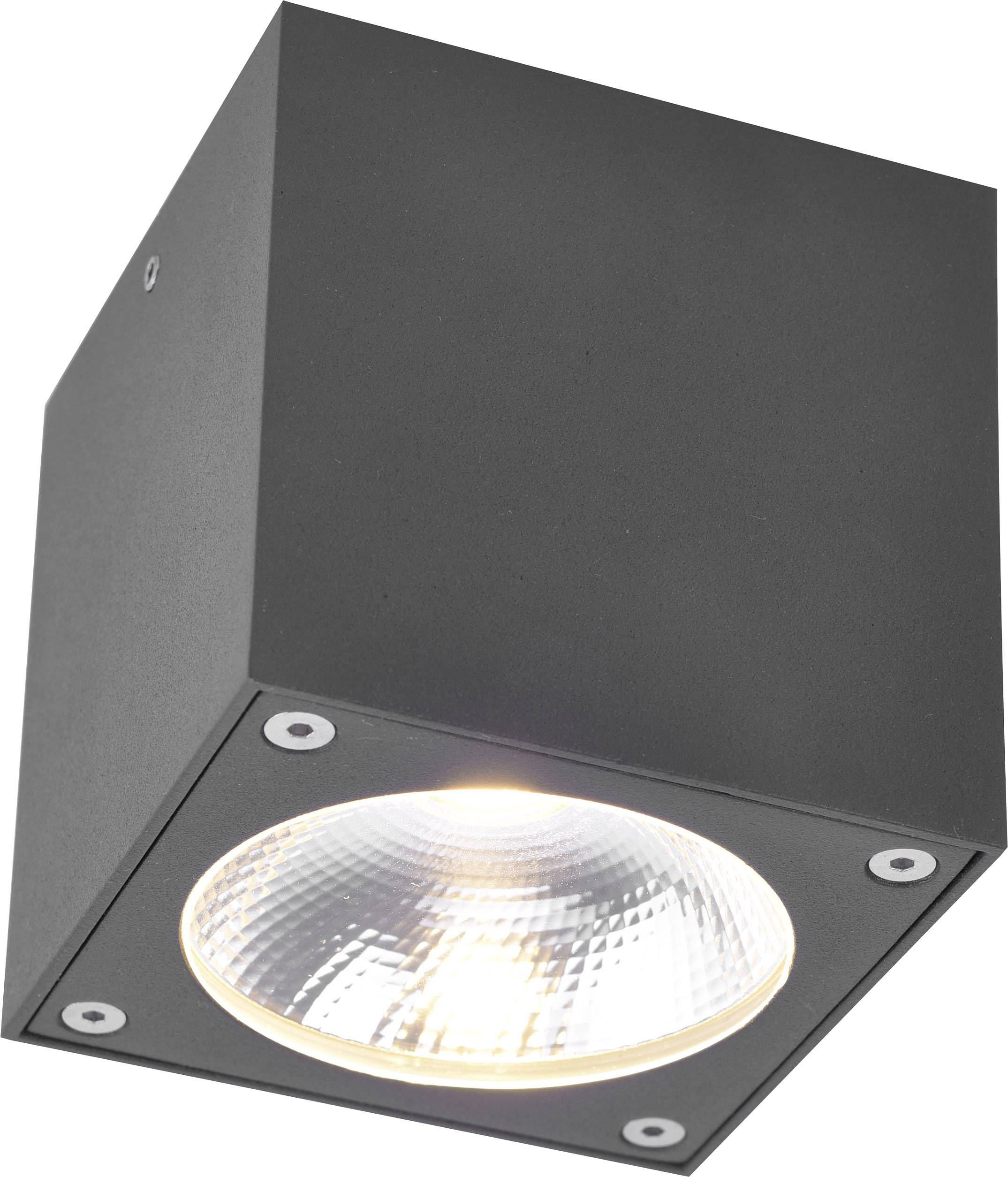 Vierkante buitenlamp met zwarte behuizing en transparant glas, verlicht.