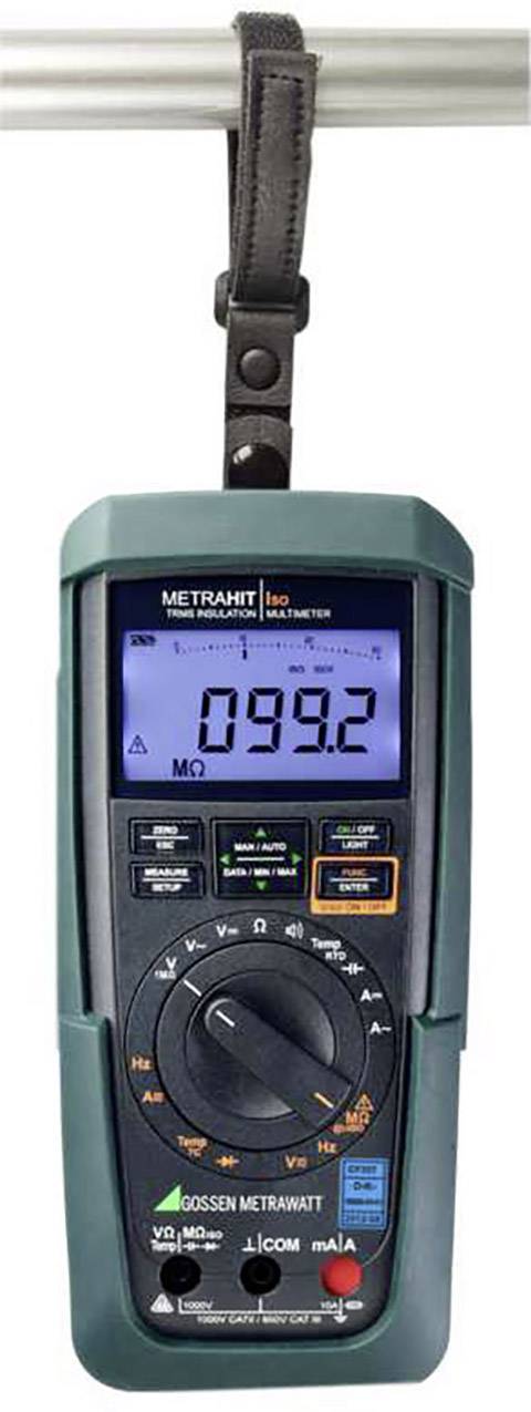 Een groene digitale multimeter met een leren band hangt aan een staaf. Het scherm toont '099,2 MΩ'.