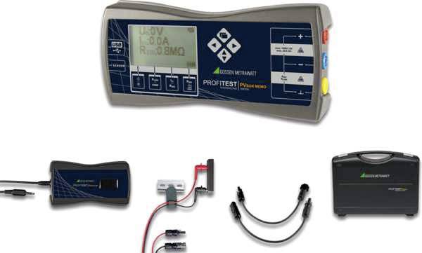 Multimeter en toebehoren, inclusief meetsnoeren en een zwarte koffer. Het display toont meetwaarden.