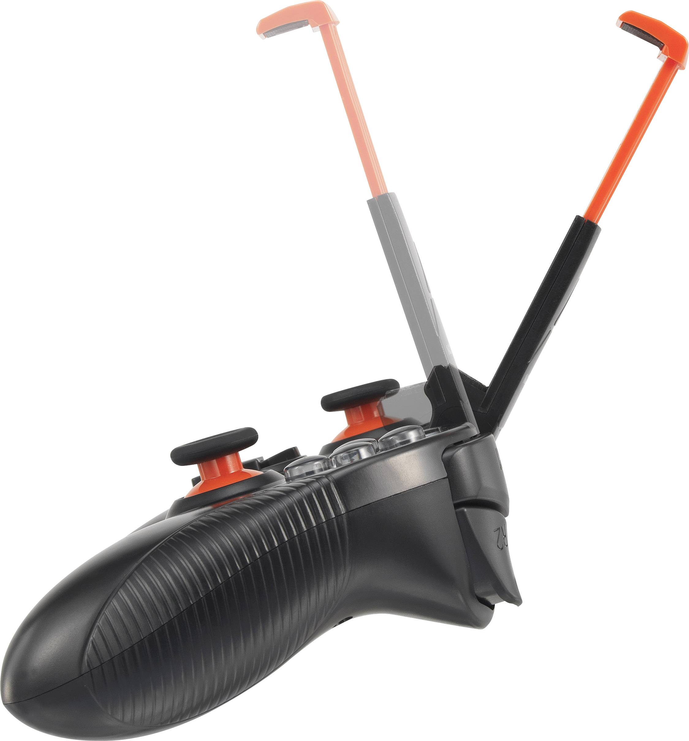 Zwarte gamecontroller met twee rode joysticks en lange, rode antennes. Ontwerp voor afstandsbediening van voertuigen of drones.