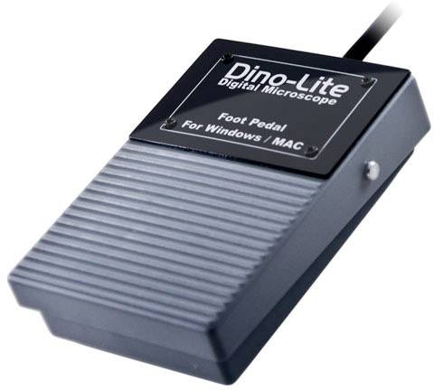 Een voetpedaal voor een digitale microscoop, compatibel met Windows en Mac, draagt de opschrift 'Dino-Lite Digital Microscope'.