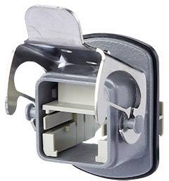 Een zilveren, rechthoekige metalen connector met een open vergrendeling, aan de zijkant van een apparaat gemonteerd.