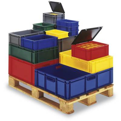 Plastic dozen in verschillende formaten en kleuren gestapeld op een pallet. Sommige deksels zijn open, andere zijn gesloten.