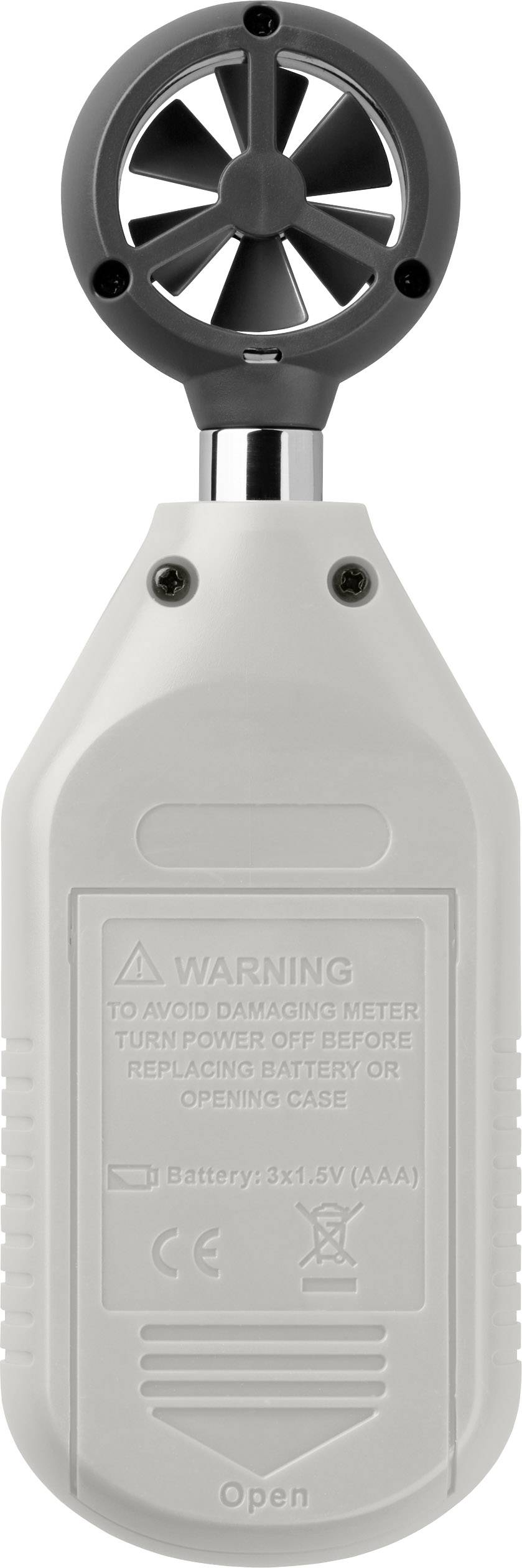 Een wit, handmatig anemometer met een propeller bovenaan. Op de achterkant bevinden zich waarschuwingsinstructies en een batterijvak.