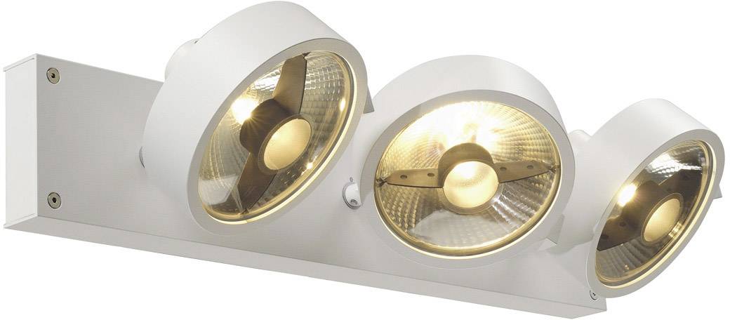 Drie verstelbare, rond ontworpen plafondspots met een modern design die warm licht verspreiden. Ze zijn gemonteerd op een witte beugel.