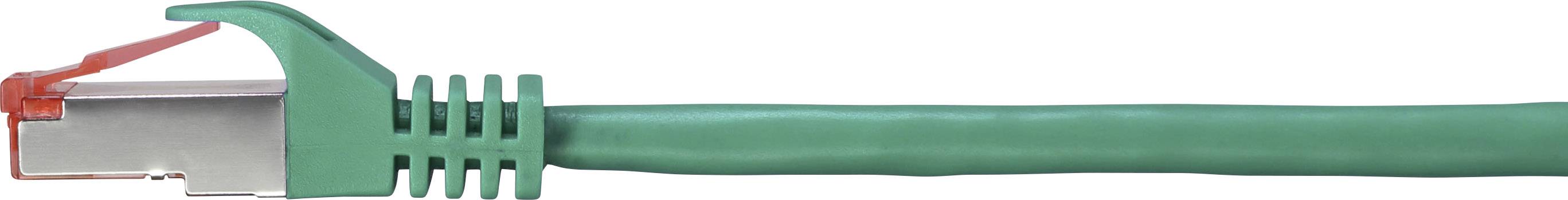 Een groen Ethernet-kabel met een rode clip toont een close-up van de netwerkinterface.