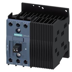 Een elektronische schakelaar met een zwarte koelvin en een grijze frontplaat draagt het opschrift 'SIEMENS SIRIUS'.