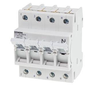 Een Siemens vermogensschakelaar met vier stroomcircuitaansluitingen. Geschikt voor de bescherming en besturing van elektrische systemen.
