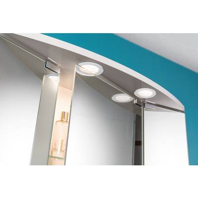 Spiegelkast met geïntegreerde LED-verlichting, flesje op de plank. Abstracte weergave van een moderne badkamer.