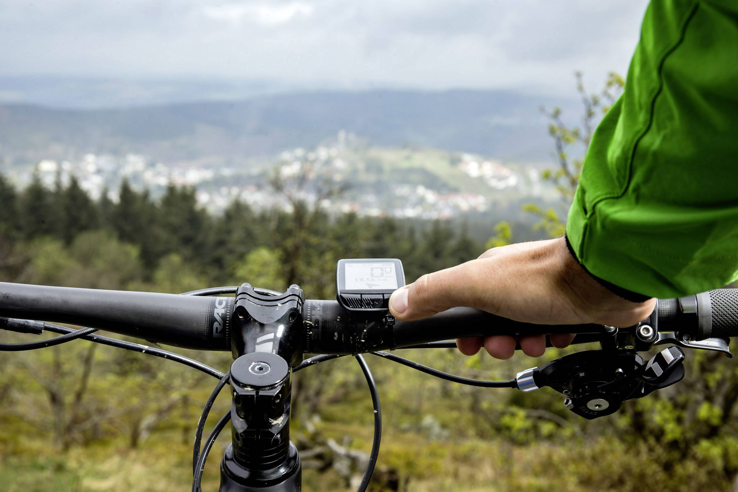 sigma pure gps bike computer with integrated altimeter