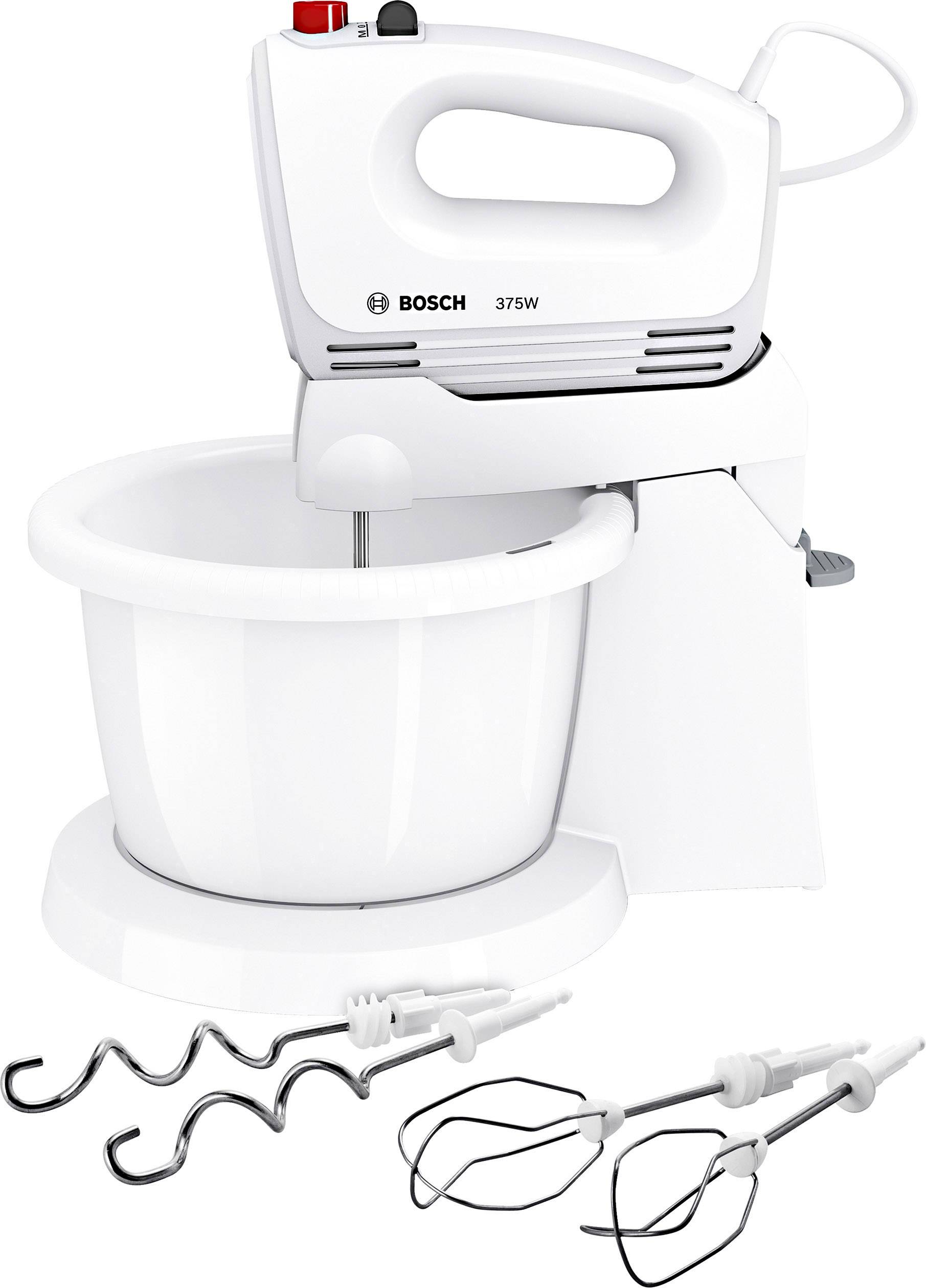 Een witte handmixer van 375 Watt van Bosch, rustend op een mengkom. Op de voorgrond liggen gardes en deeghaken.