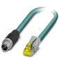 Een groen Ethernet-kabel met een zwarte connector aan het ene uiteinde en een transparant-gele connector aan het andere uiteinde.