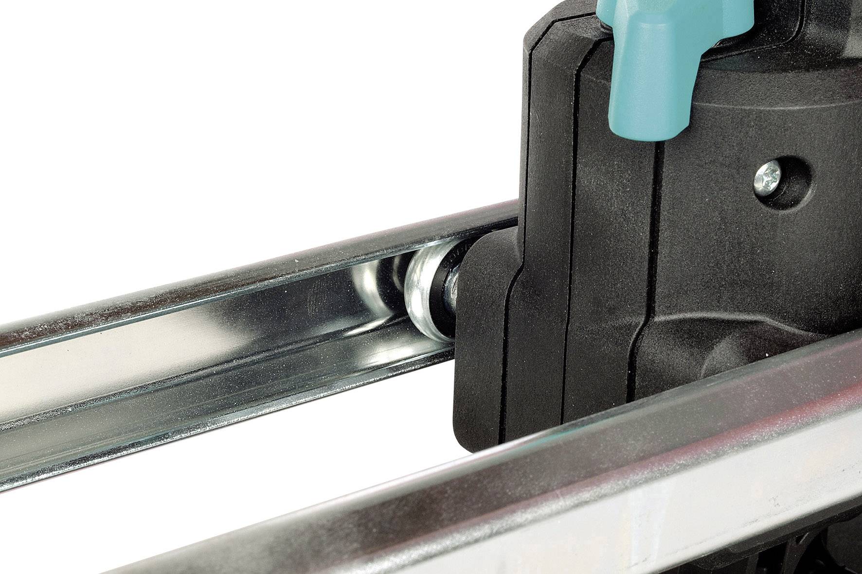 Metalen rail met zwart kunststofonderdeel en blauwe handgreep.