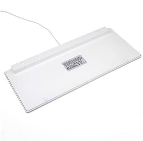 Een witte plastic toetsenbordmat met een kabel, onderaanzicht.