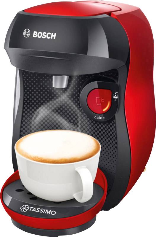 Rode Bosch Tassimo koffiemachine zet een kopje cappuccino met schuim.