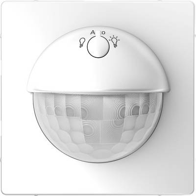 Een witte bewegingssensor met schakelaar en symbolen voor automatische en handmatige lichtbesturing, gemonteerd op een witte oppervlakte.