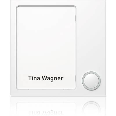 Deurbel met naambord 'Tina Wagner' en verlichte belknop op witte achtergrond.