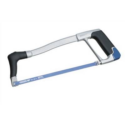 Metaalzaag met zilverkleurige frame en blauw zaagblad, zwarte handgreep voor ergonomisch vasthouden.