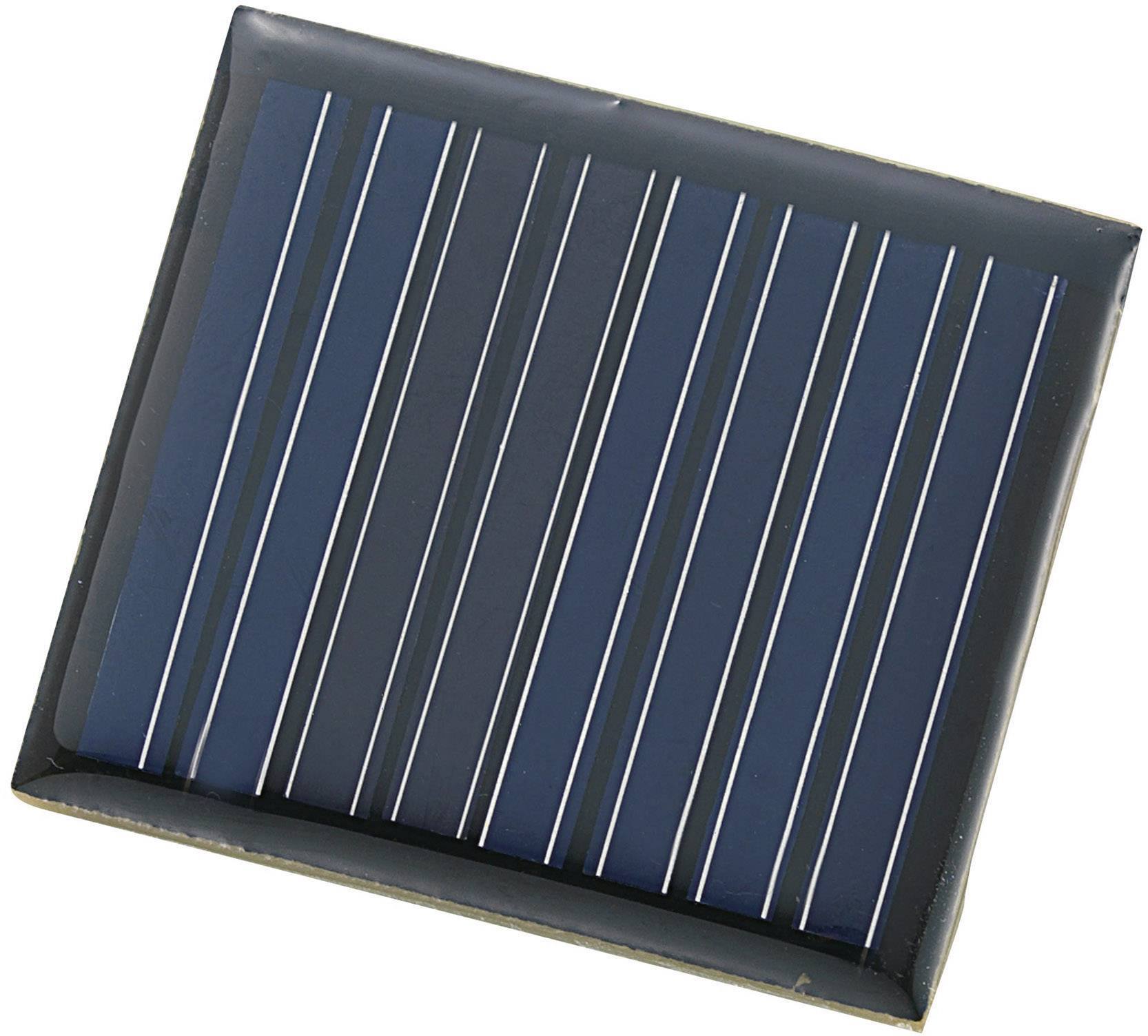 Vierkante zonnecel met parallelle witte lijnen op een donkerblauwe achtergrond. Essentieel onderdeel voor zonne-energieopwekking.