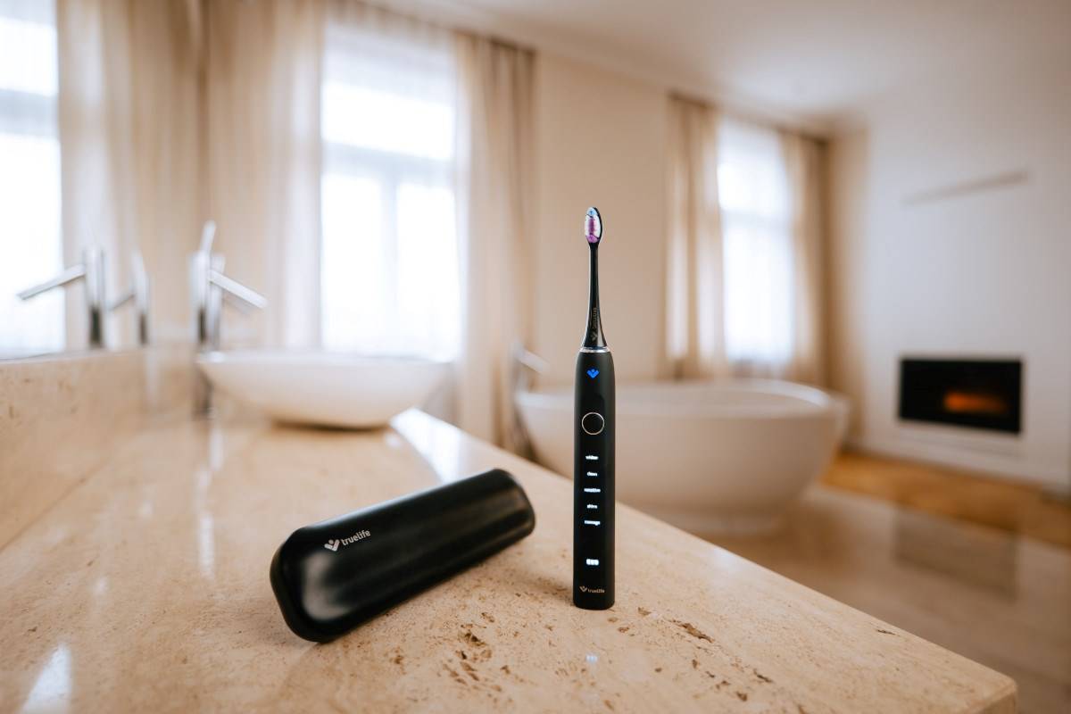 truelife SonicBrush Clean70 UV Tandenborstel Zwart - 2 Koppen-4