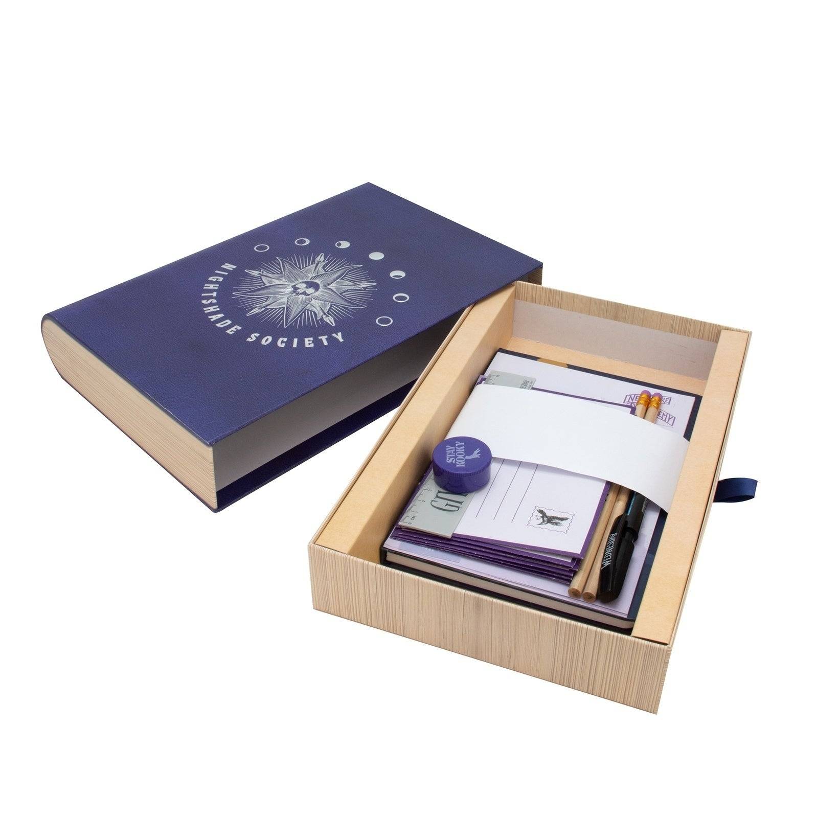Thumbs Up! Cadeaubox - Wednesday - Nightshade Boek, MPN: WD717461-1