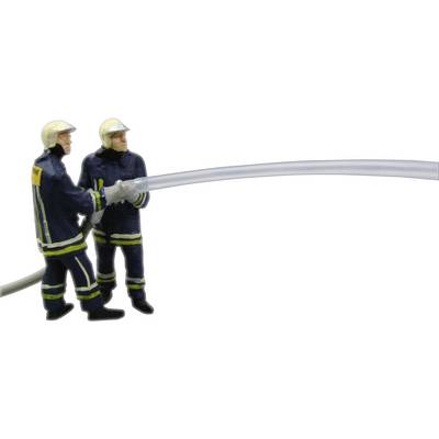 Twee brandweermannen in uniform houden een brandslang.