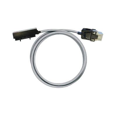 Grijs, rond kabel met rechthoekige adapter aan het ene uiteinde en een metalen RJ45-connector aan het andere uiteinde.