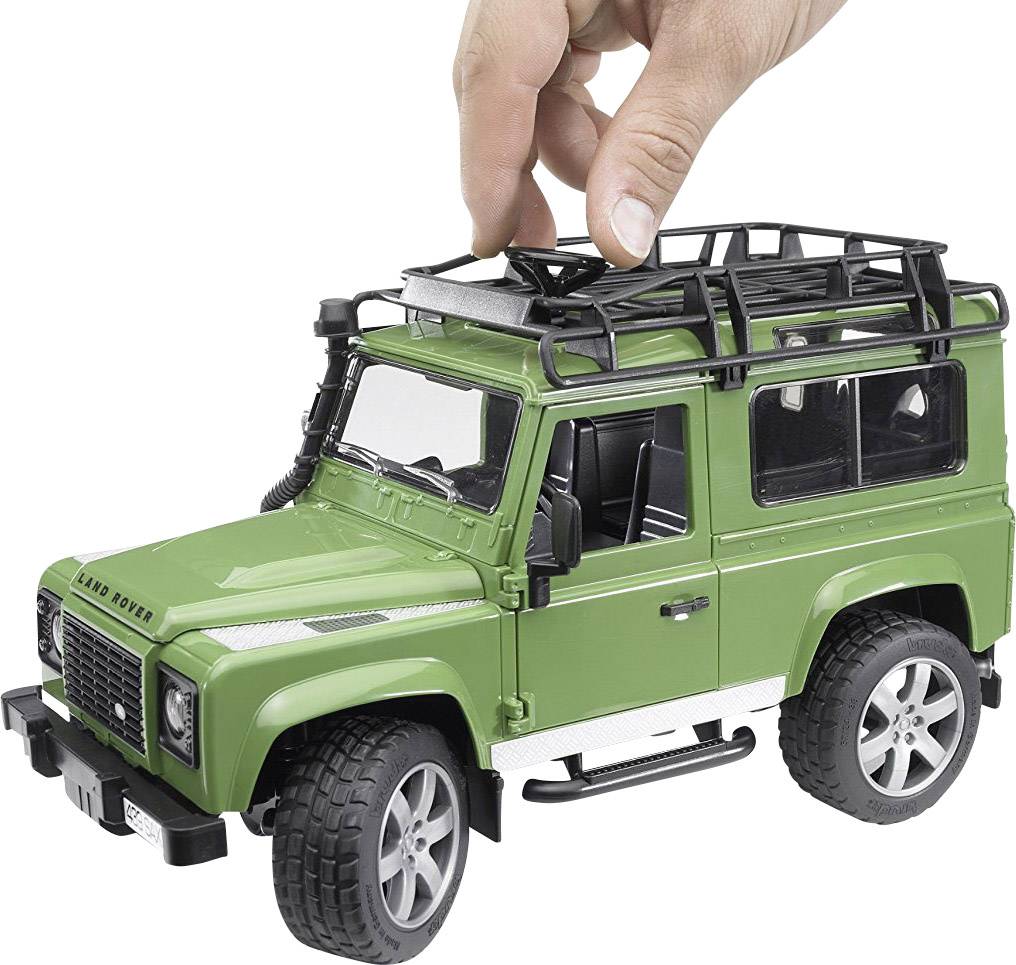 Bruder land rover defender