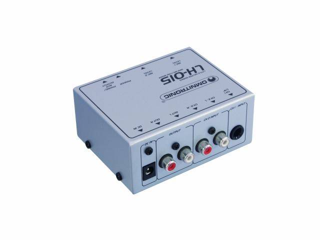 Klein, grijs elektronisch apparaat met meerdere audio-aansluitingen en ingangen. Merknaam 'LINDY' zichtbaar op de bovenkant.