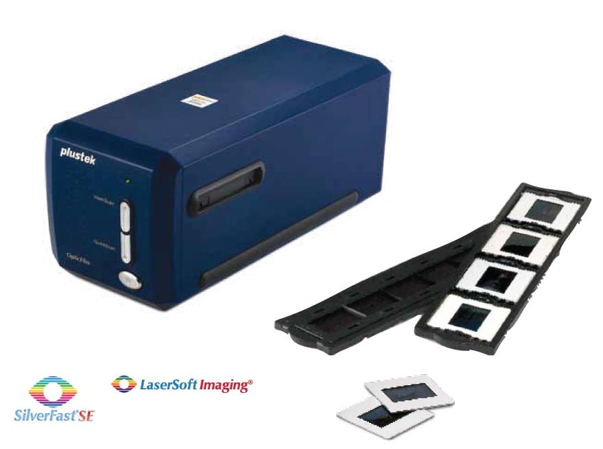 Een blauwe filmscanner van het merk 'Plustek' naast een filmhouder en dia's, met logo's van 'SilverFast SE' en 'LaserSoft Imaging'.