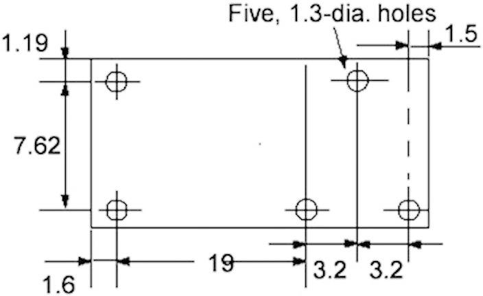 Technische tekening van een rechthoekig onderdeel met vijf gaten van 1,3 diameter. Afmetingen: 1,19 hoog en 7,62 breed.