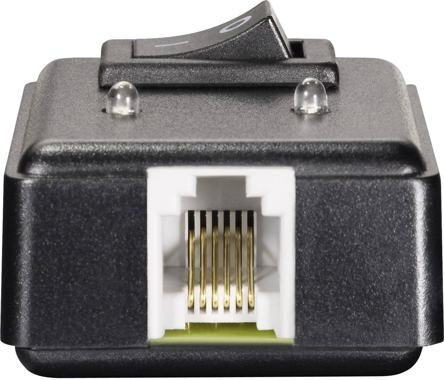 Een zwarte adapter met een aan-/uitschakelaar en een Ethernet-poort aan de voorkant.