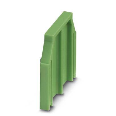 Groene kunststof afdekking met verticale ribbels; dient voor elektrische isolatie of als beschermende behuizing voor aansluitingen.