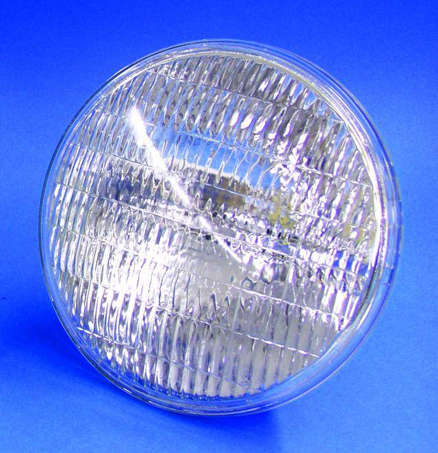 Rundere koplampen met geribbeld glas voor gefocust licht, voor een blauwe achtergrond.