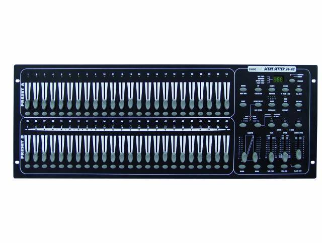 'Behringer Scene Setter 24' lichtregelaar met twee rijen schuifregels en bedieningstoetsen voor podiumverlichting.