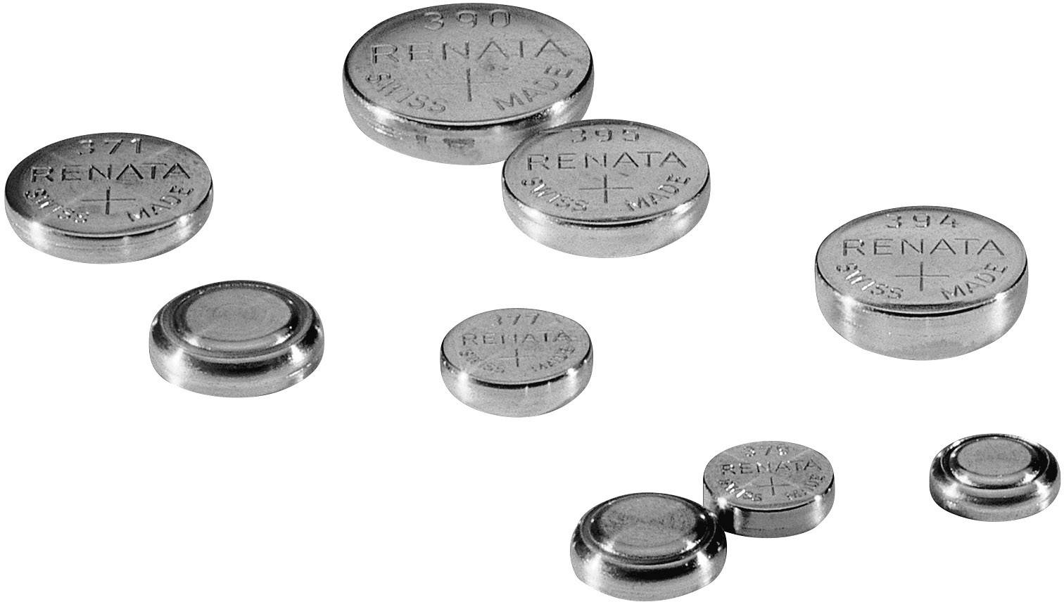 Verschillende kleine ronde knoopcellenbatterijen in zilver met de opdruk 'Renata'.