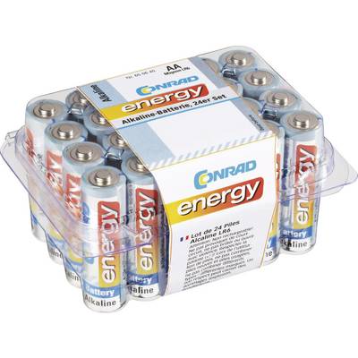 Een verpakking van 24 AA alkalinebatterijen van het merk Conrad Energy in een transparante kunststof verpakking.